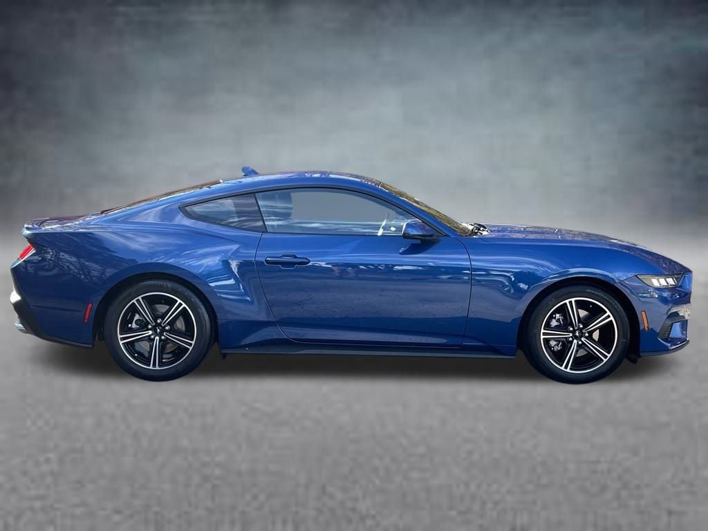 Used 2024 Ford Mustang Premium image 4