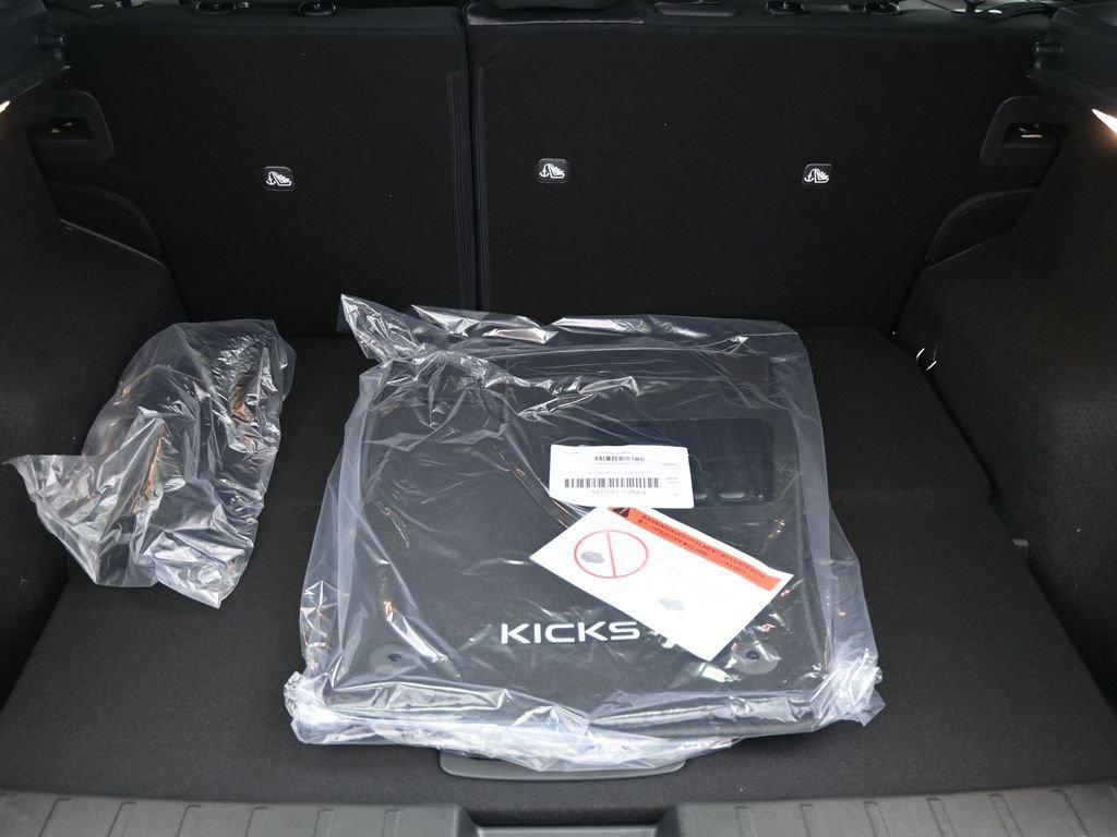 New 2026 Nissan Kicks SV w/ Cold Weather Package FWD image 15