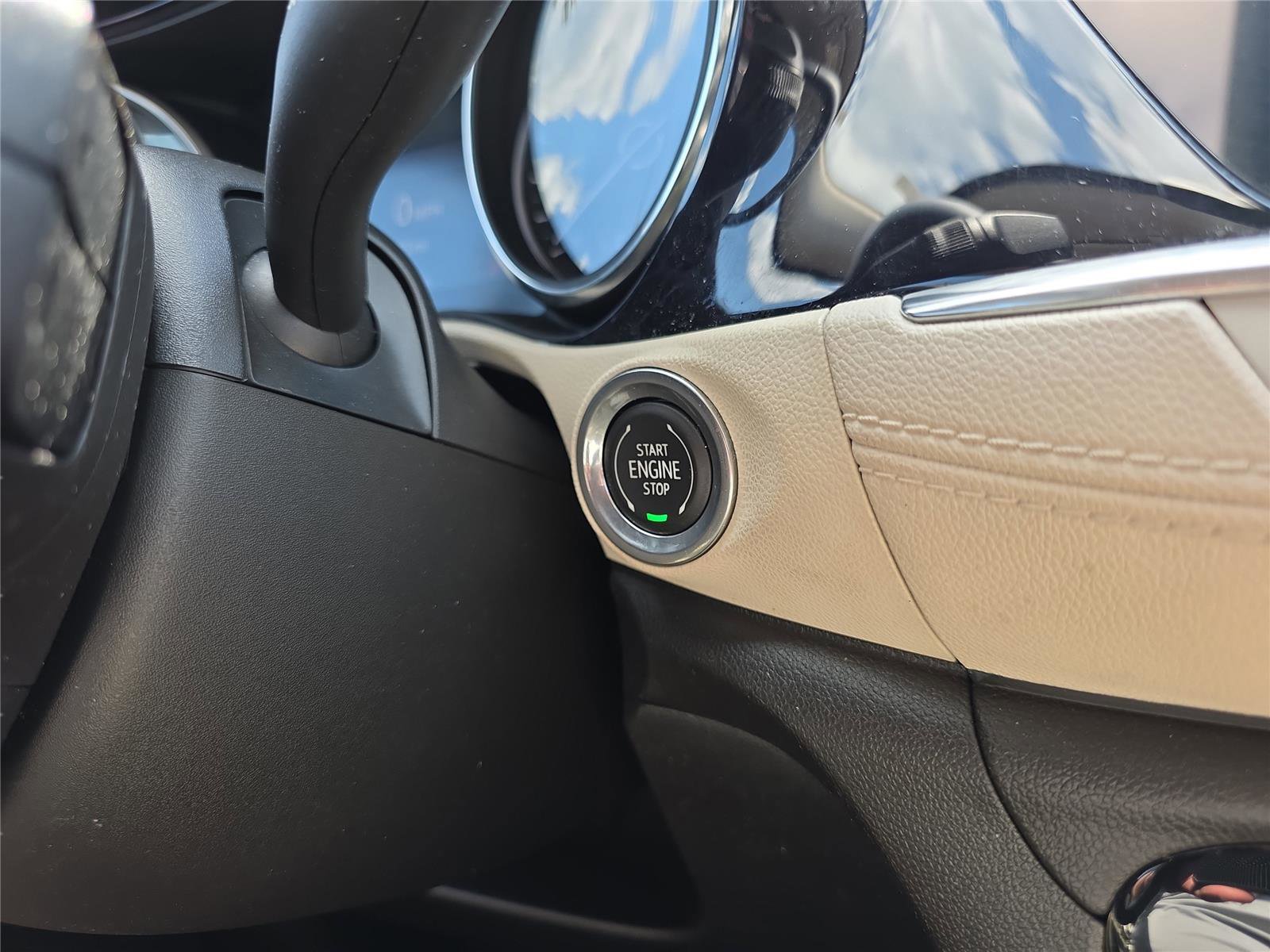 Used 2020 Buick Encore GX Preferred w/ Cold Weather Comfort Package image 22