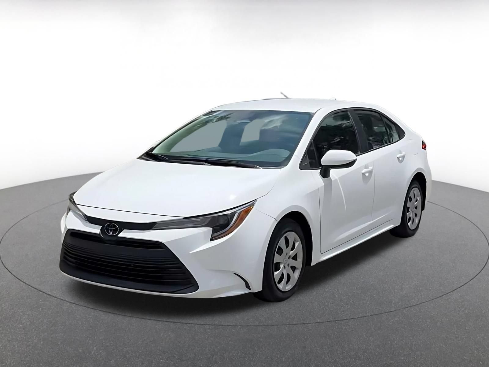 Used 2025 Toyota Corolla LE FWD image 6