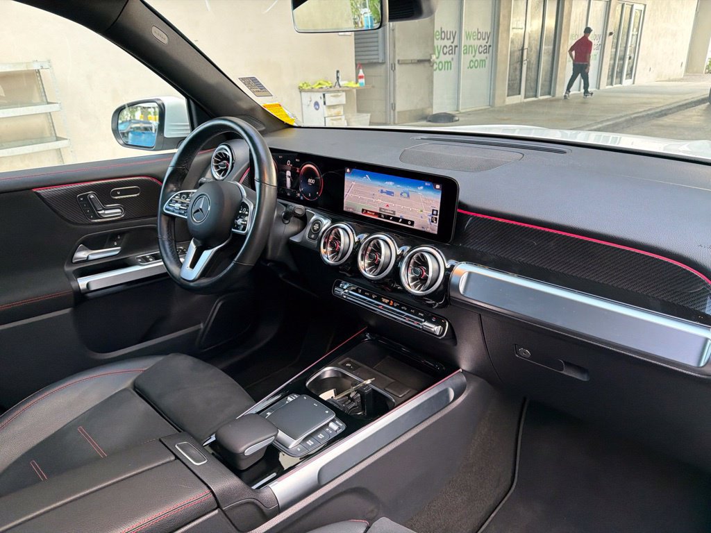 Used 2022 Mercedes-Benz GLB 250 4MATIC image 28