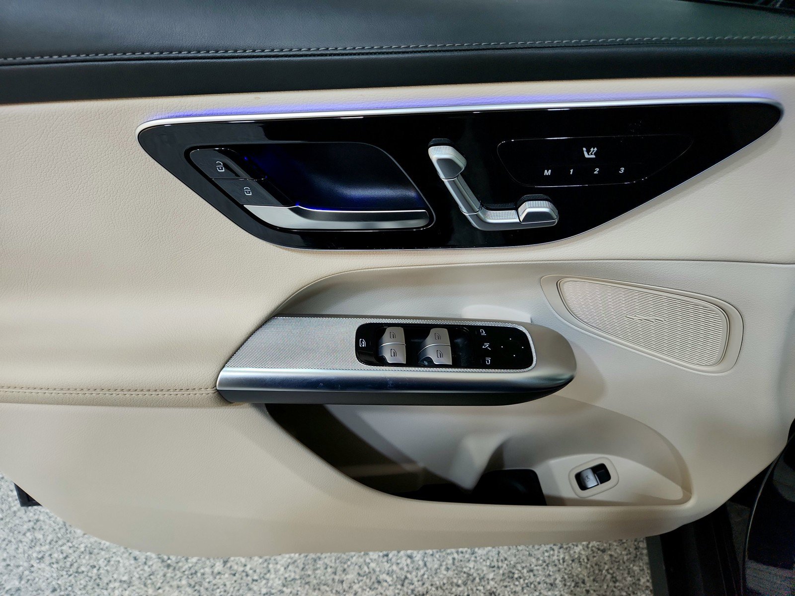 Certified 2024 Mercedes-Benz GLC 300 image 14