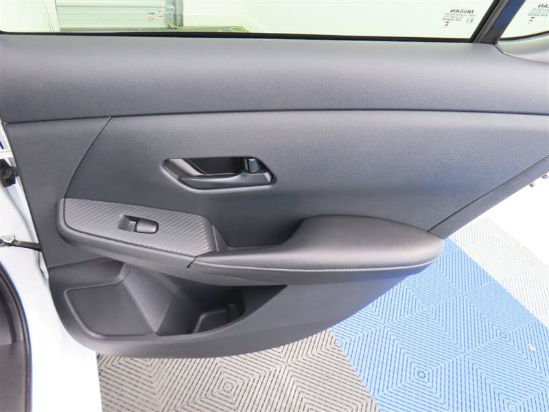 Used 2025 Nissan Sentra SV FWD image 31