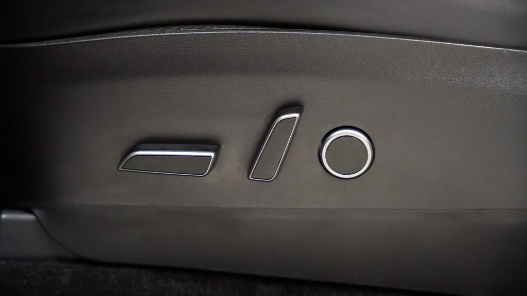 Used 2022 Tesla Model Y Performance image 24