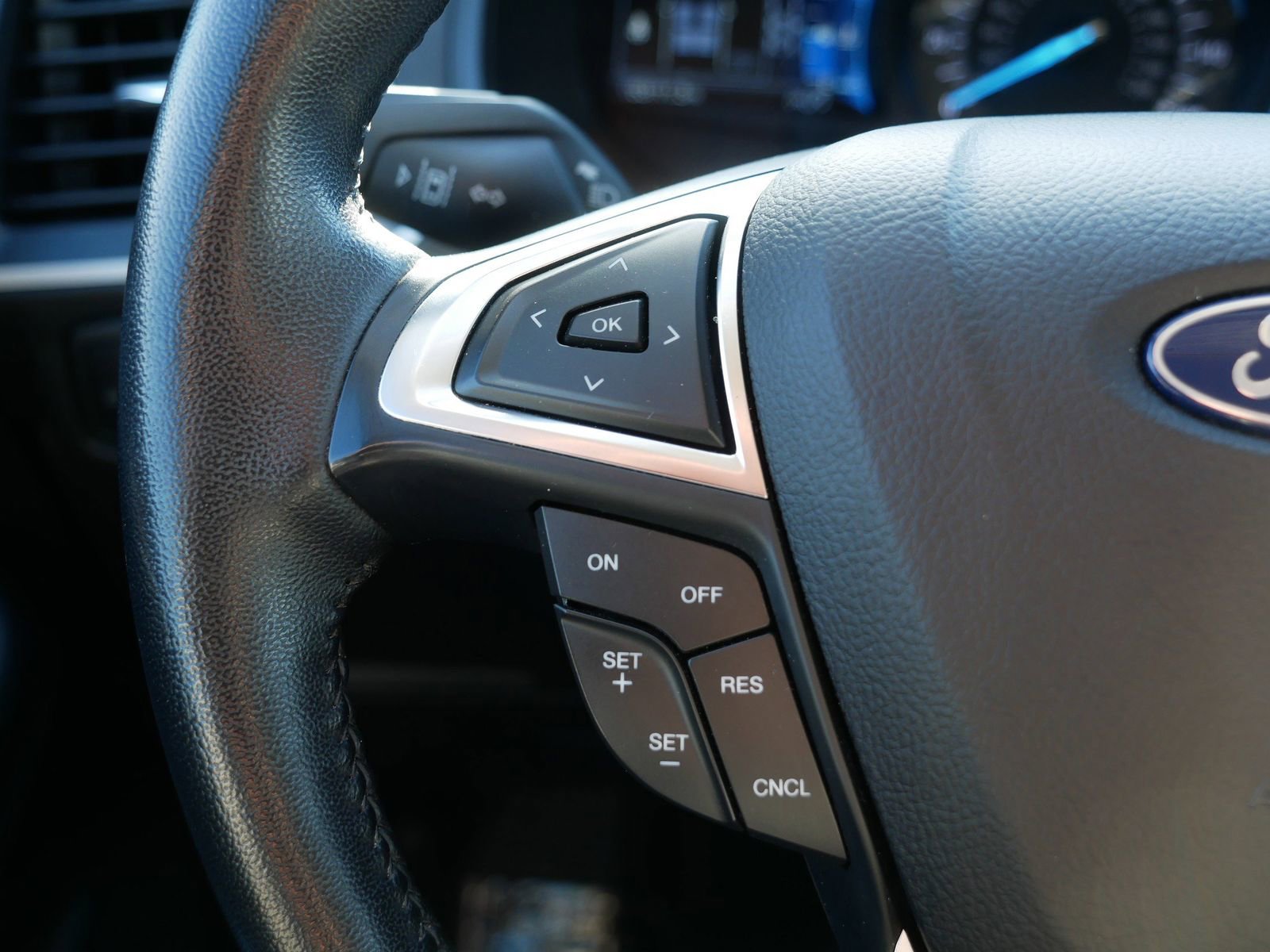 Certified 2023 Ford Edge SEL AWD/4WD image 32