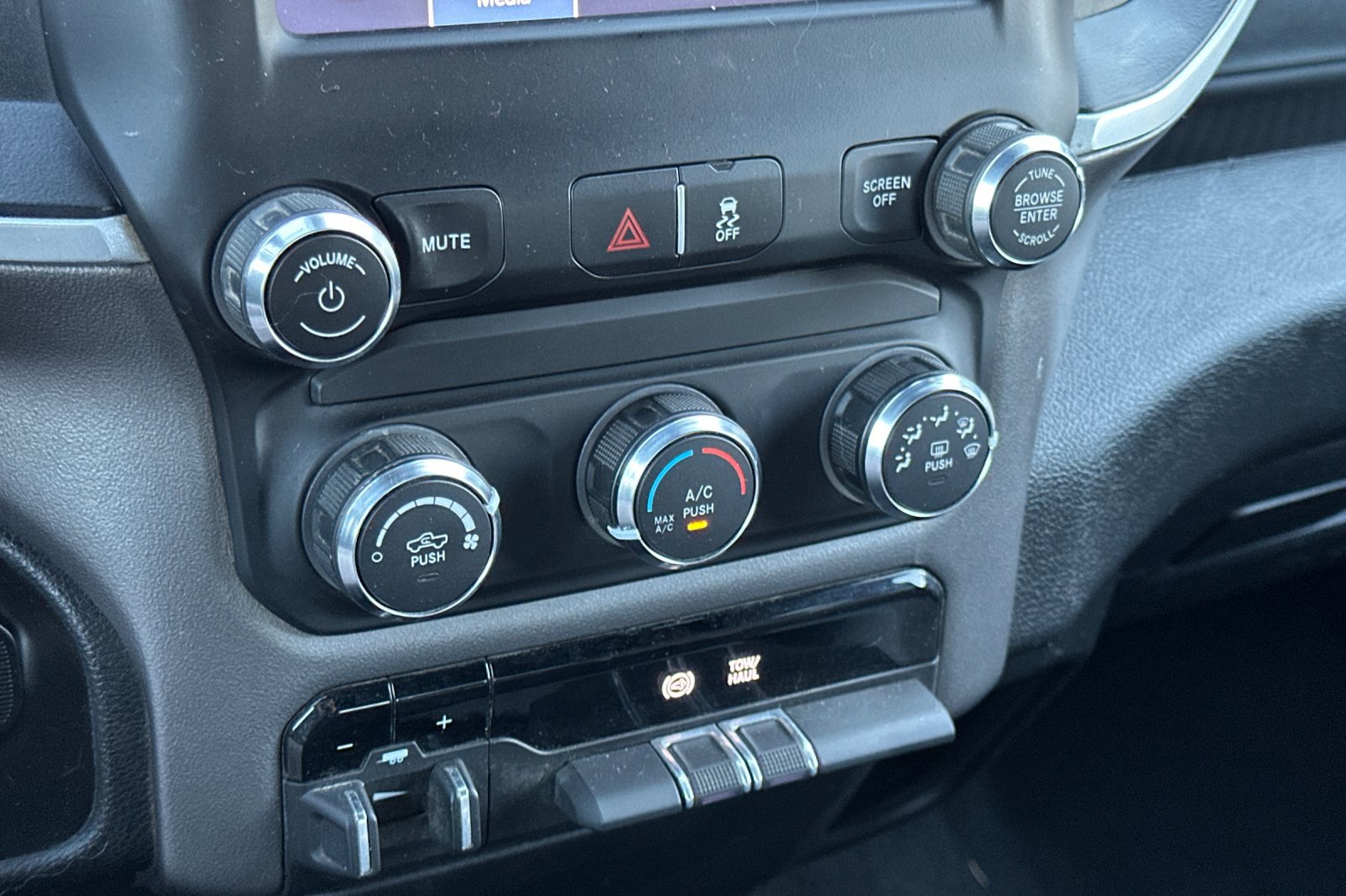 Certified 2022 RAM 2500 Big Horn image 16