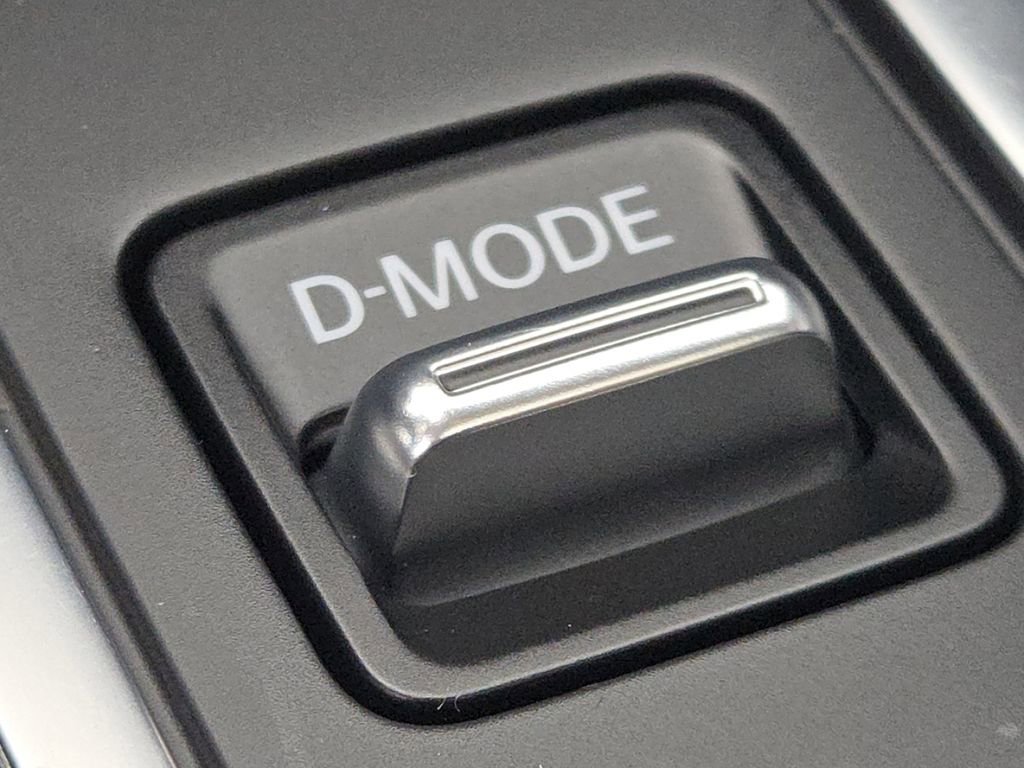 Used 2023 INFINITI QX60 Sensory w/ Cargo Package image 11