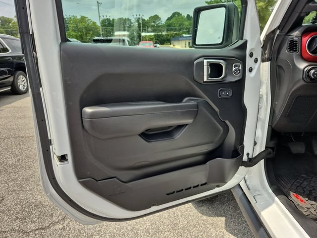 Used 2023 Jeep Gladiator Rubicon w/ Cold Weather Group AWD/4WD image 11