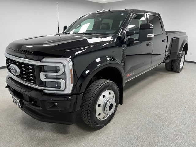 Used 2025 Ford F450 Platinum w/ FX4 Off-Road Package AWD/4WD image 5