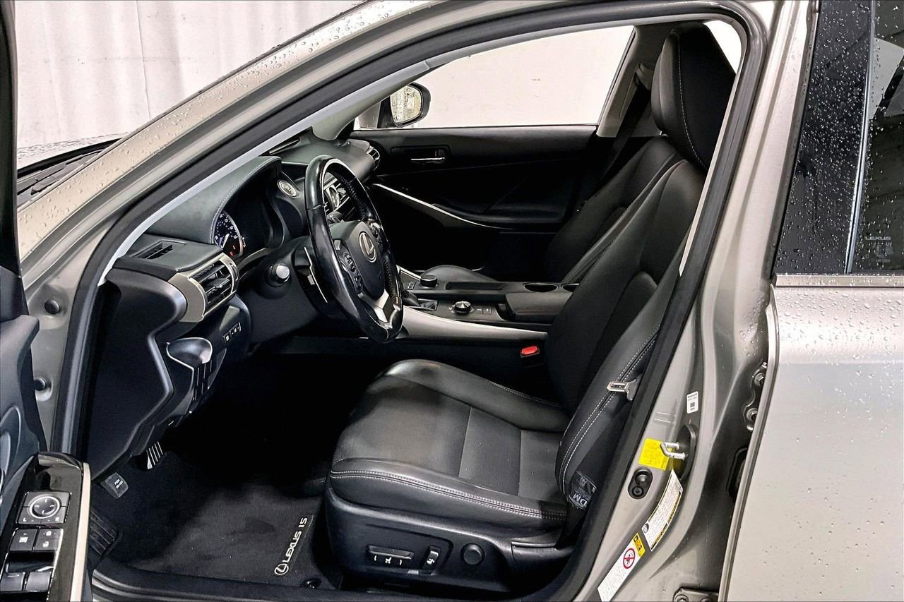 Used 2016 Lexus IS 300 AWD w/ Premium Package image 15