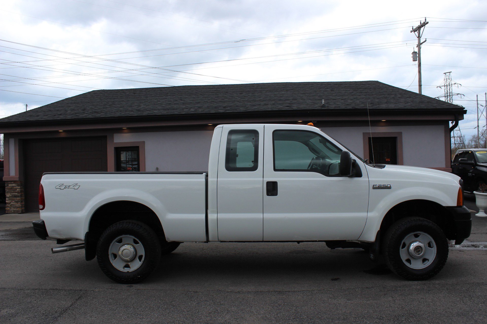 Used 2005 Ford F250 XLT AWD/4WD image 3