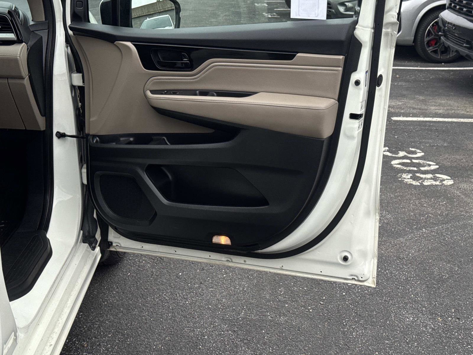 Used 2019 Honda Odyssey Elite image 10