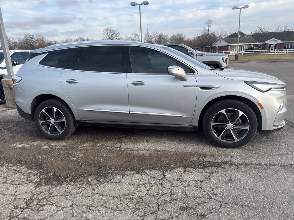 Certified 2022 Buick Enclave Essence w/ Experience Buick Package FWD image 2