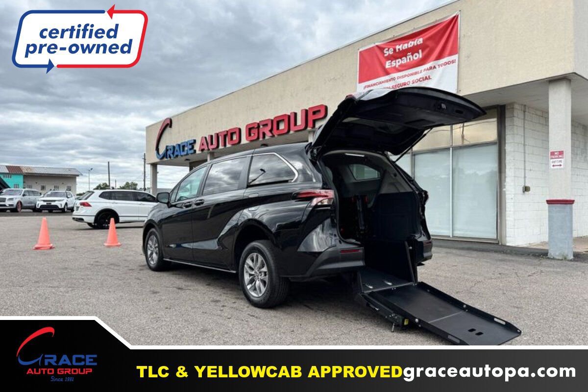 Used 2022 Toyota Sienna LE