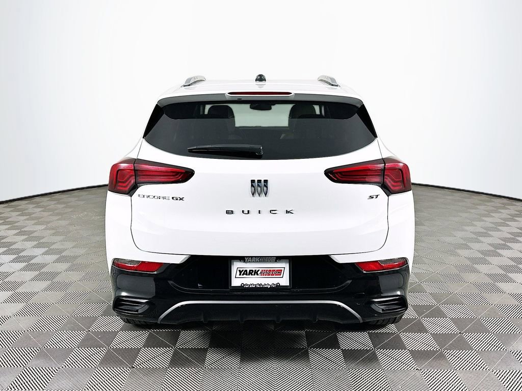 Used 2024 Buick Encore GX Sport Touring image 10