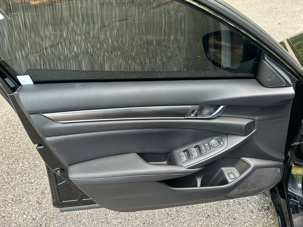 Used 2022 Honda Accord Sport image 13
