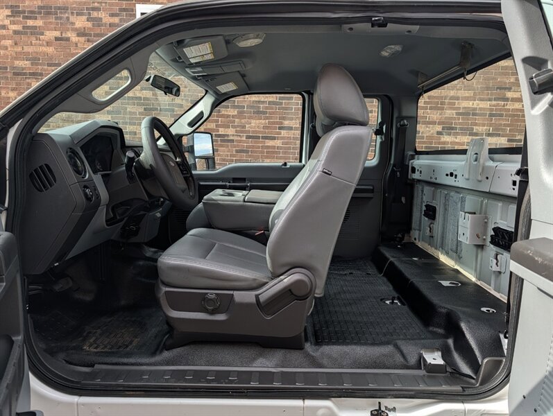 Used 2014 Ford F250 XL w/ Power Equipment Group AWD/4WD image 23