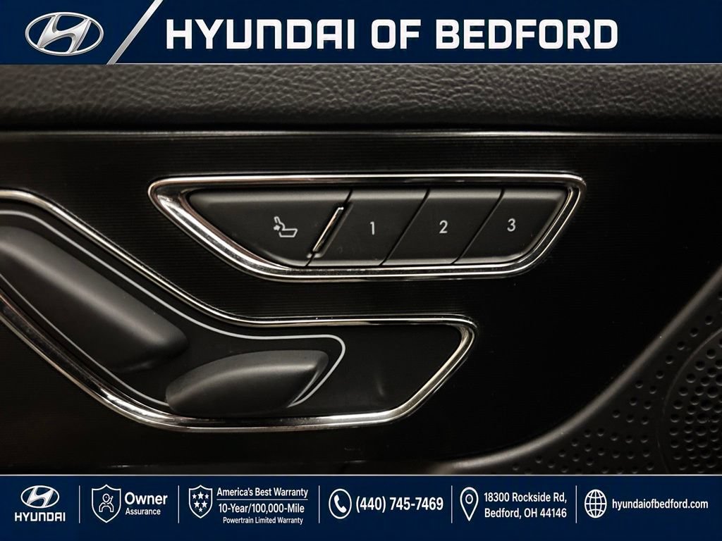 Used 2023 Lincoln Corsair AWD image 15