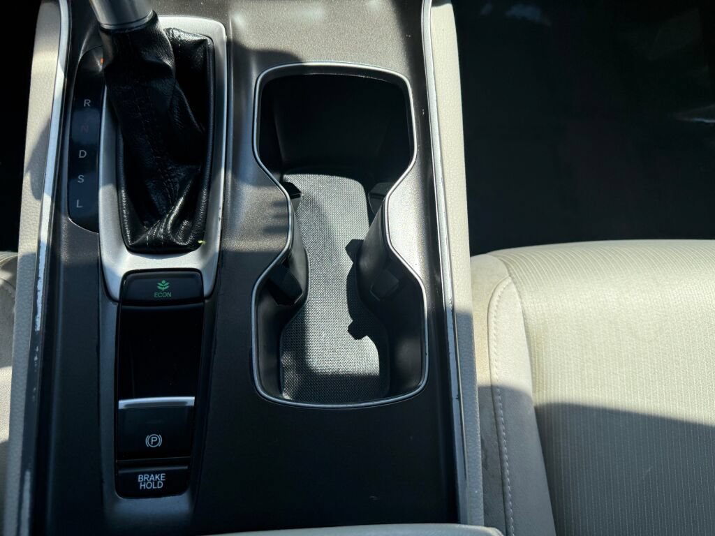 Used 2020 Honda Accord LX image 18