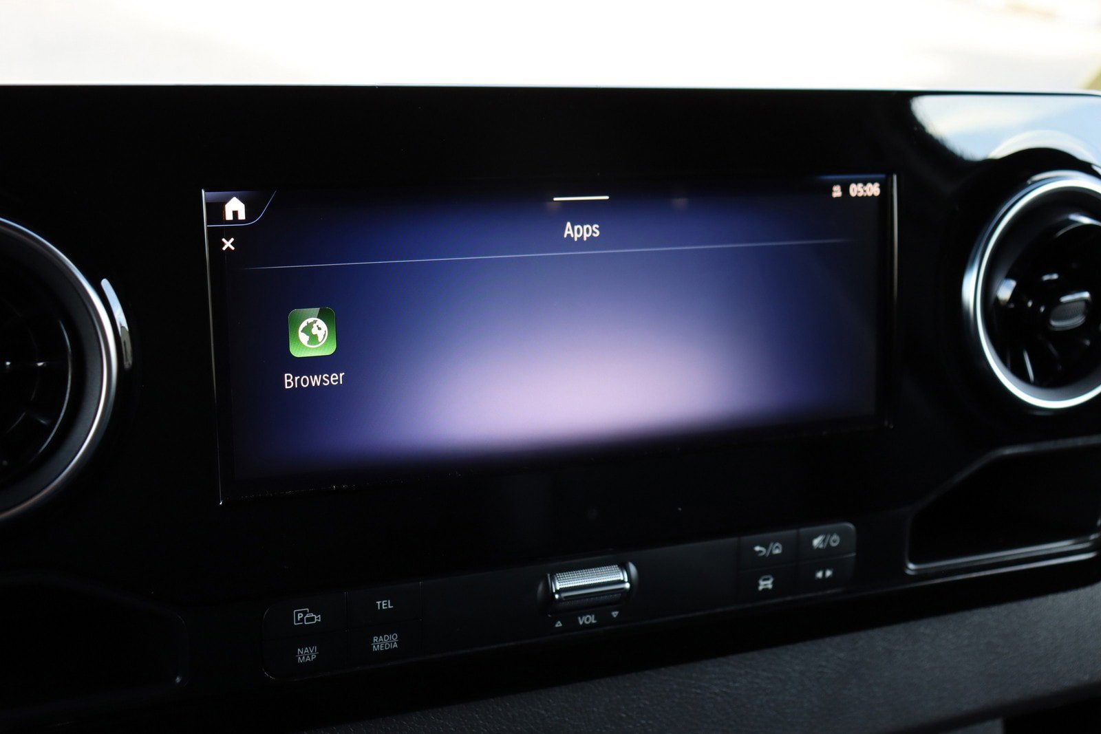 Used 2024 Mercedes-Benz eSprinter 170 Cargo image 33
