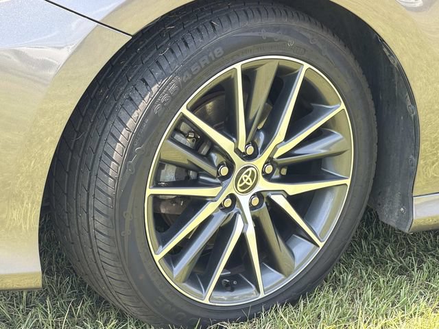 Used 2021 Toyota Camry XLE w/ Carpet Mat Package (TMS) AWD/4WD image 13