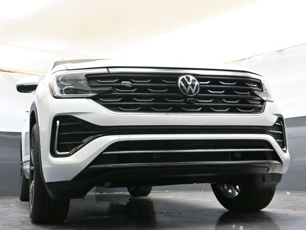 Used 2025 Volkswagen Atlas Cross Sport SEL Premium R-Line image 35
