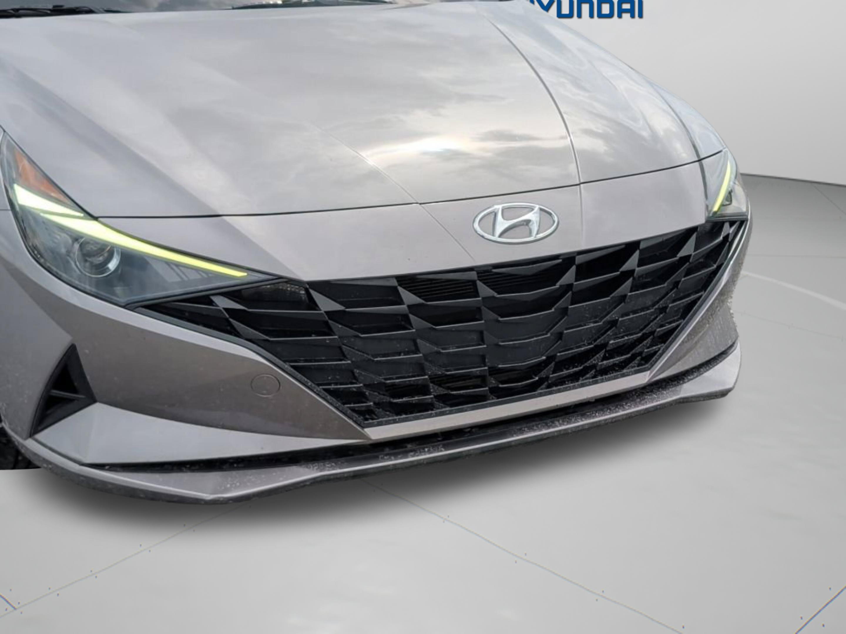 Used 2023 Hyundai Elantra SEL w/ Preferred Accessory Package FWD image 37