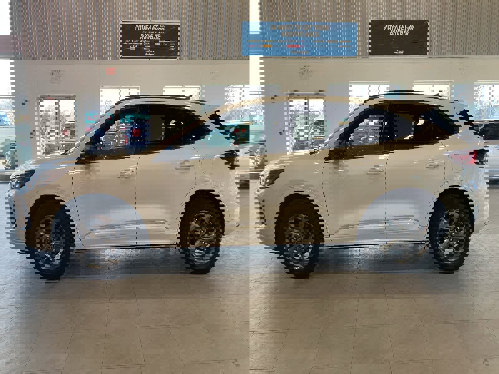 Used 2024 Ford Escape ST-Line w/ Tech Pack #1 image 8