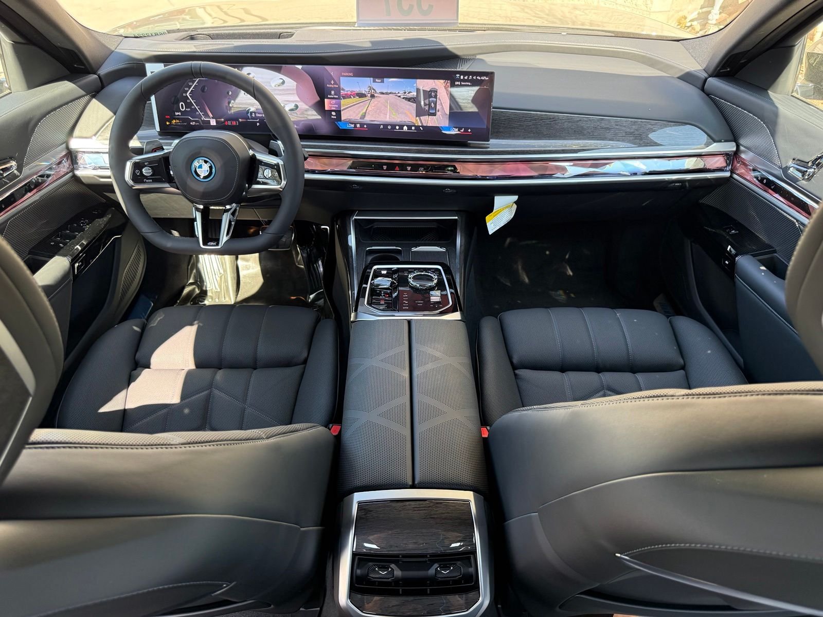 New 2026 BMW 750e xDrive w/ Premium Package AWD/4WD image 30