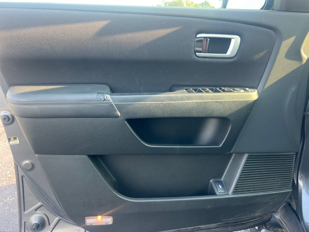 Used 2010 Honda Pilot EX image 10