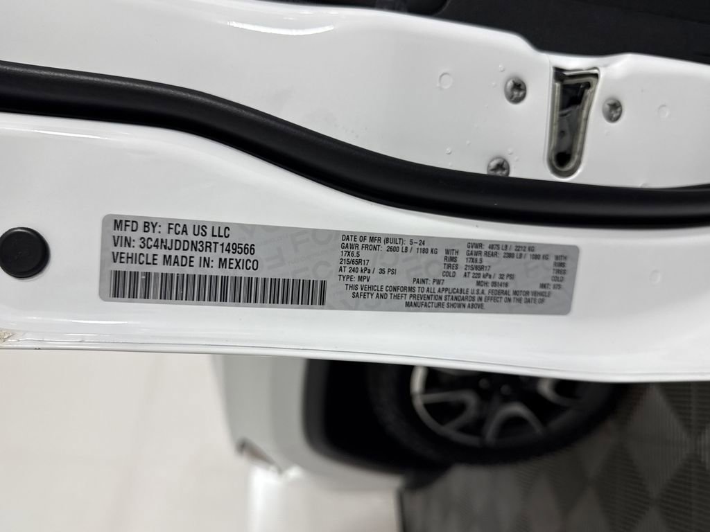 Used 2024 Jeep Compass Trailhawk image 32