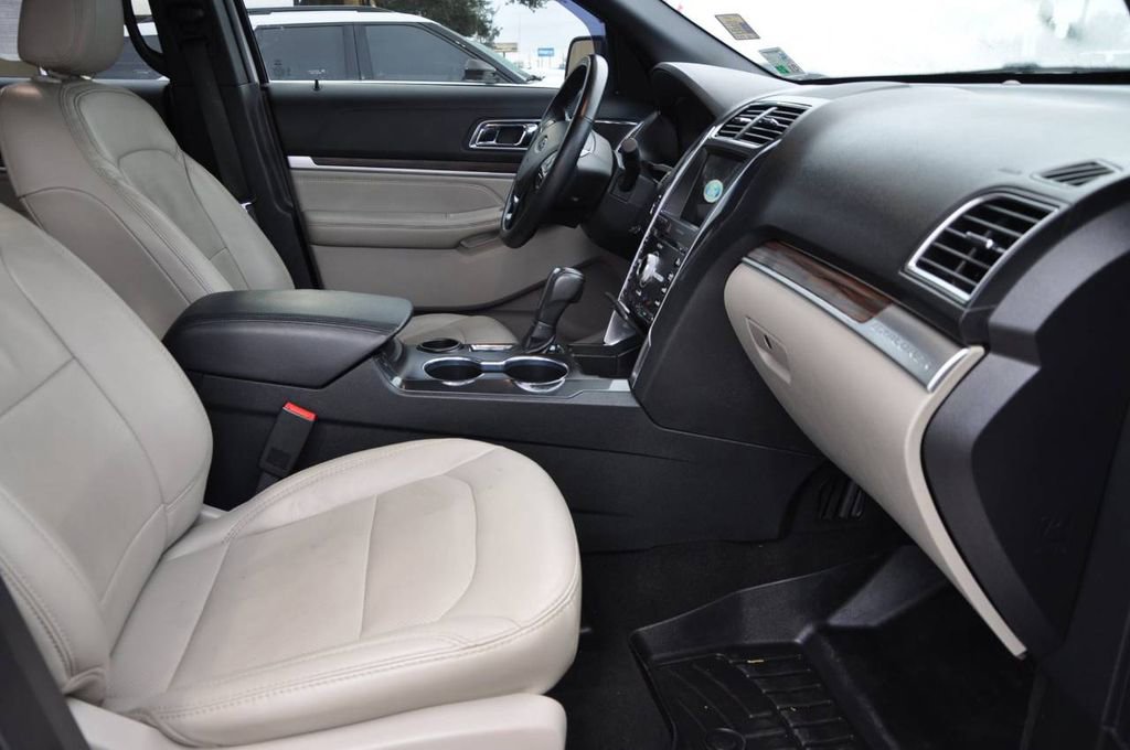 Used 2018 Ford Explorer Limited w/ Equipment Group 301A image 16