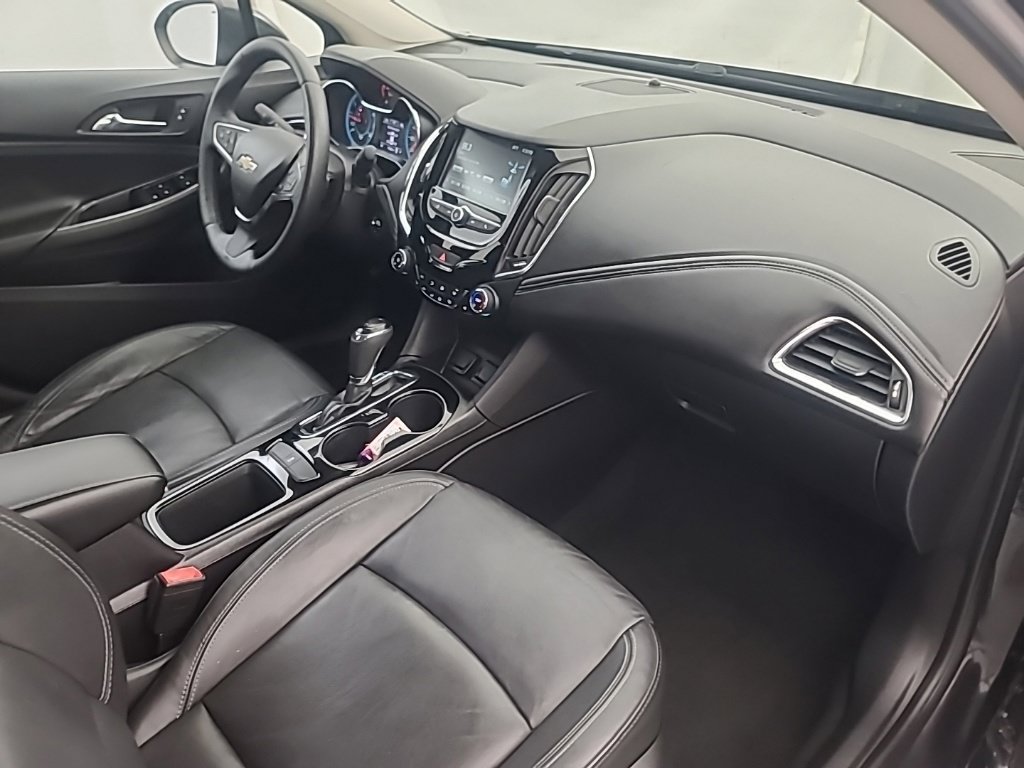 Used 2017 Chevrolet Cruze Premier FWD image 14