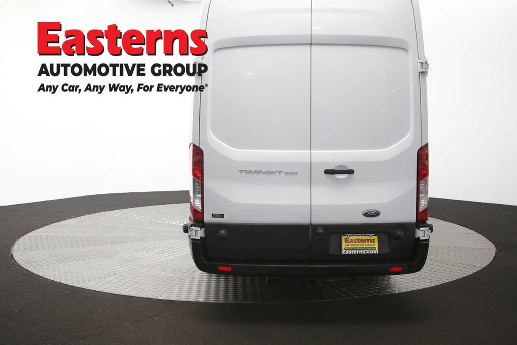 Used 2017 Ford Transit 250 148 High Roof Extended RWD image 34