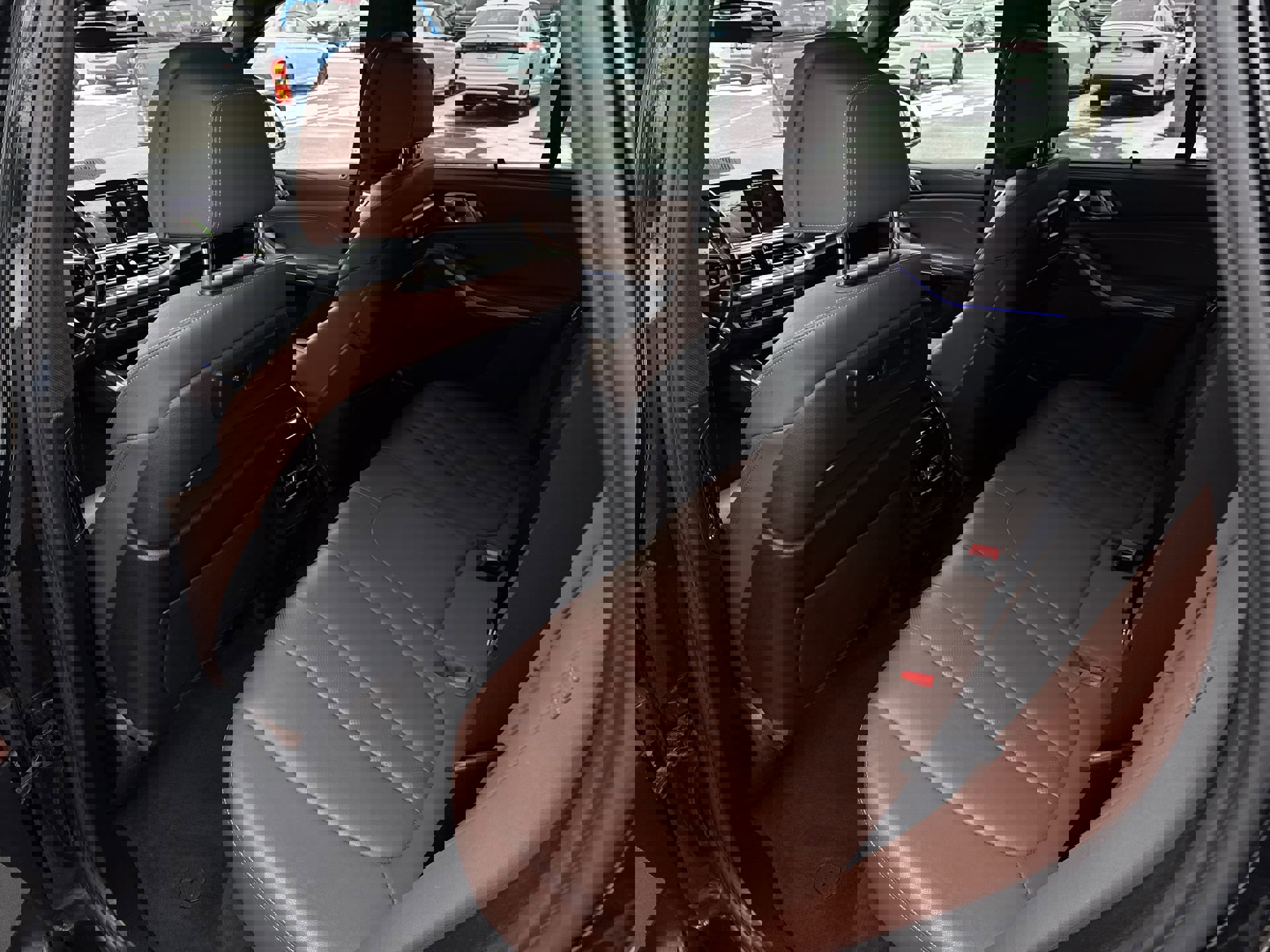 Used 2022 BMW X5 M50i w/ Executive Package image 22