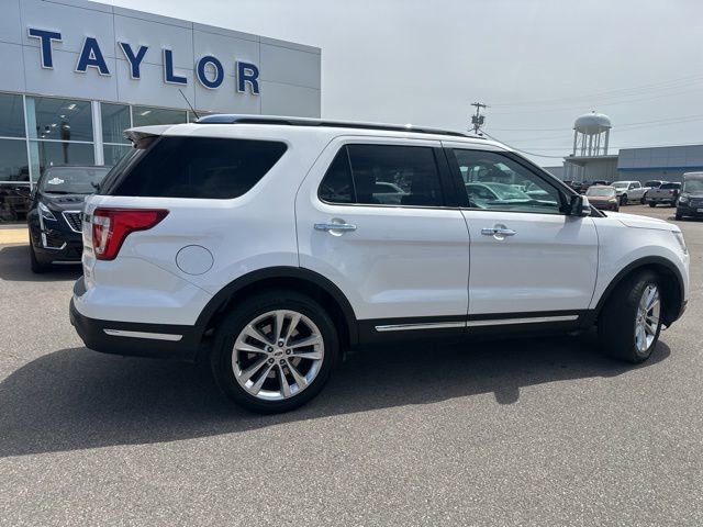 Used 2018 Ford Explorer Limited w/ Equipment Group 301A FWD image 17