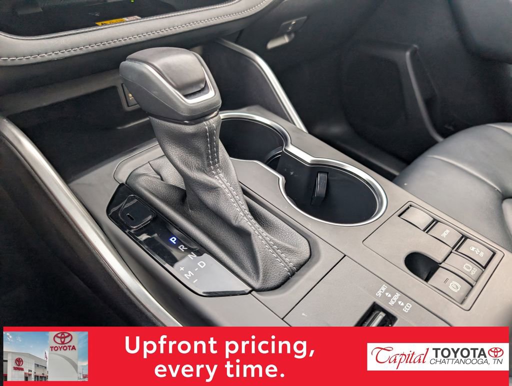 Used 2023 Toyota Highlander XLE FWD image 24
