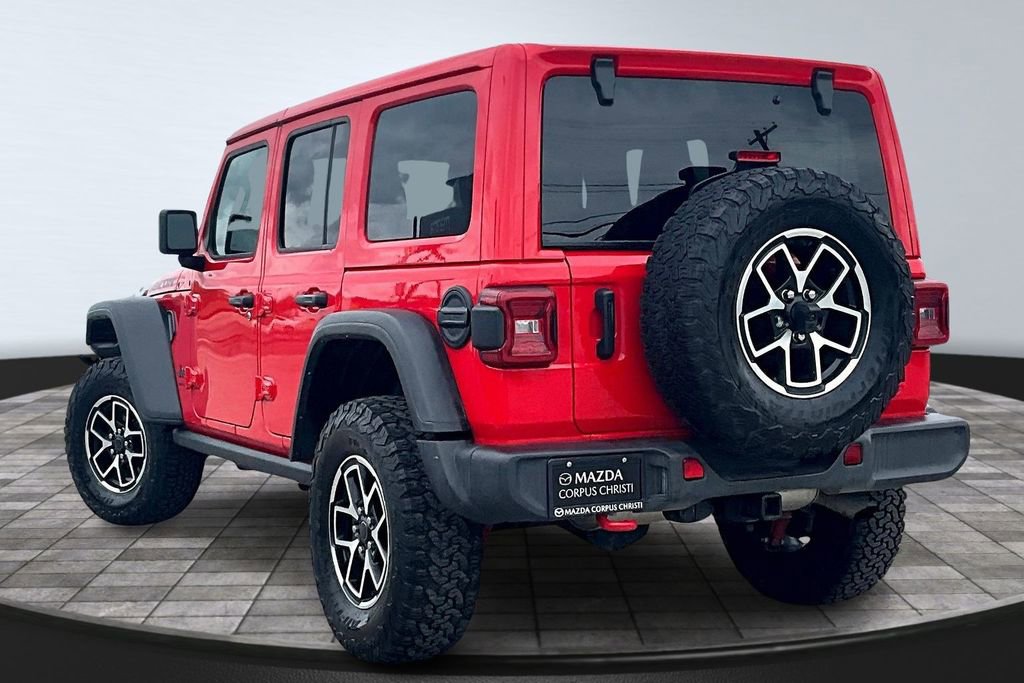 Used 2025 Jeep Wrangler Unlimited Rubicon w/ Convenience Group AWD/4WD image 5