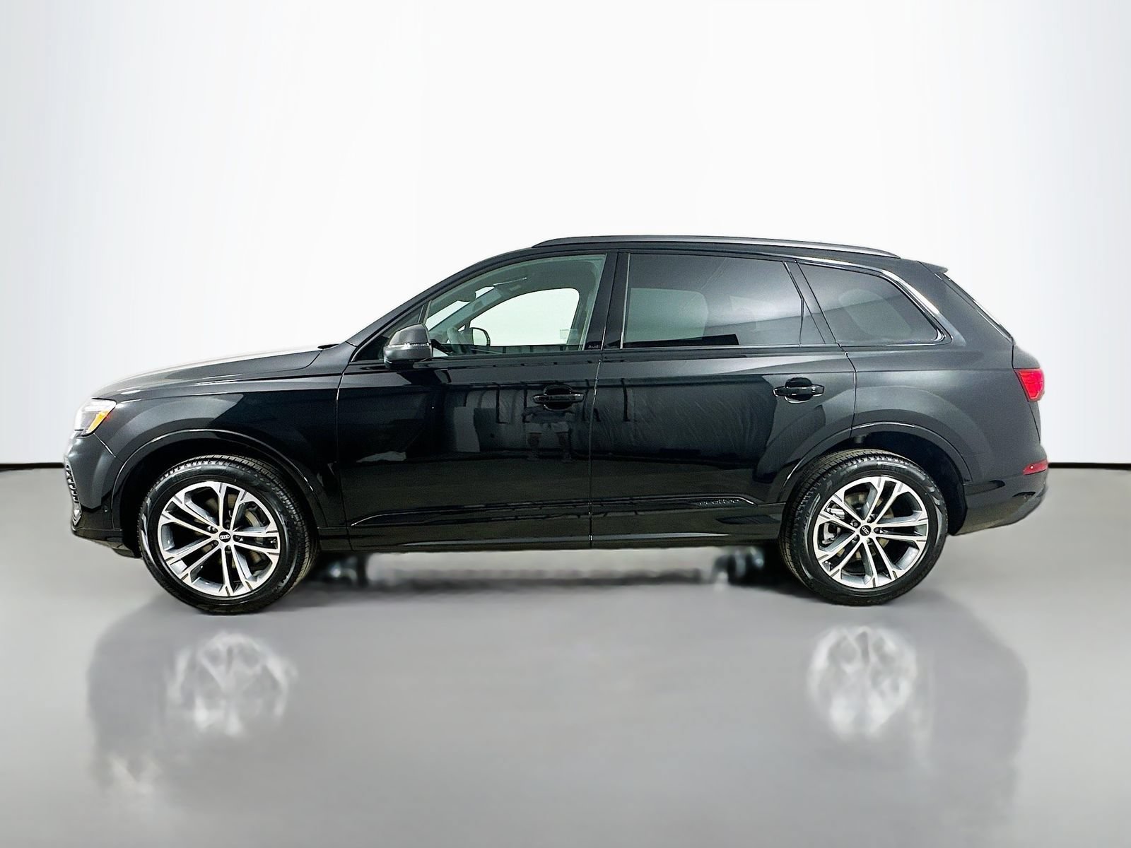 New 2026 Audi Q7 2.0T Premium AWD/4WD image 8