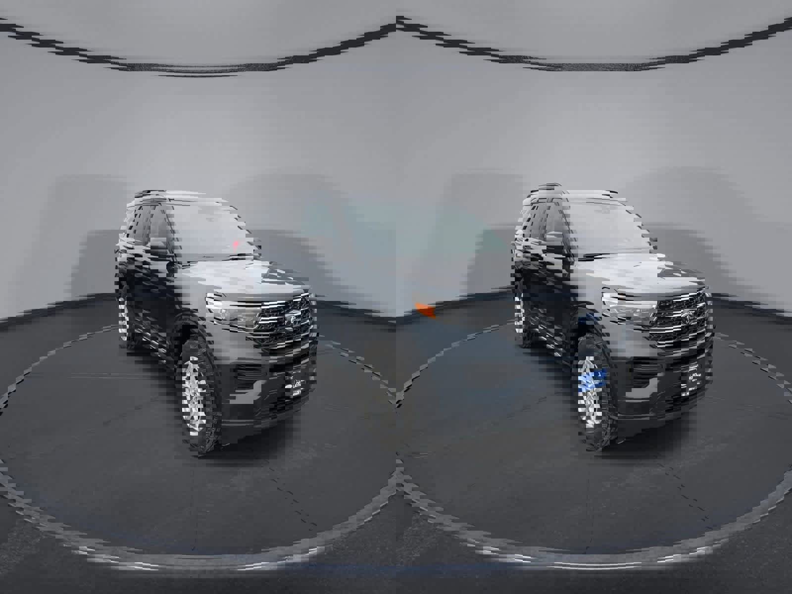 Certified 2022 Ford Explorer XLT image 2