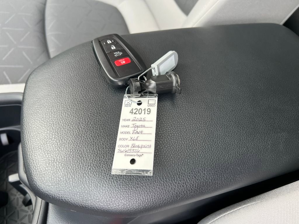 New 2025 Toyota RAV4 XLE image 29