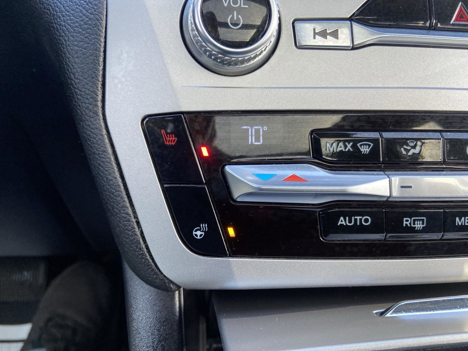 Used 2021 Ford Explorer XLT w/ Equipment Group 202A image 24