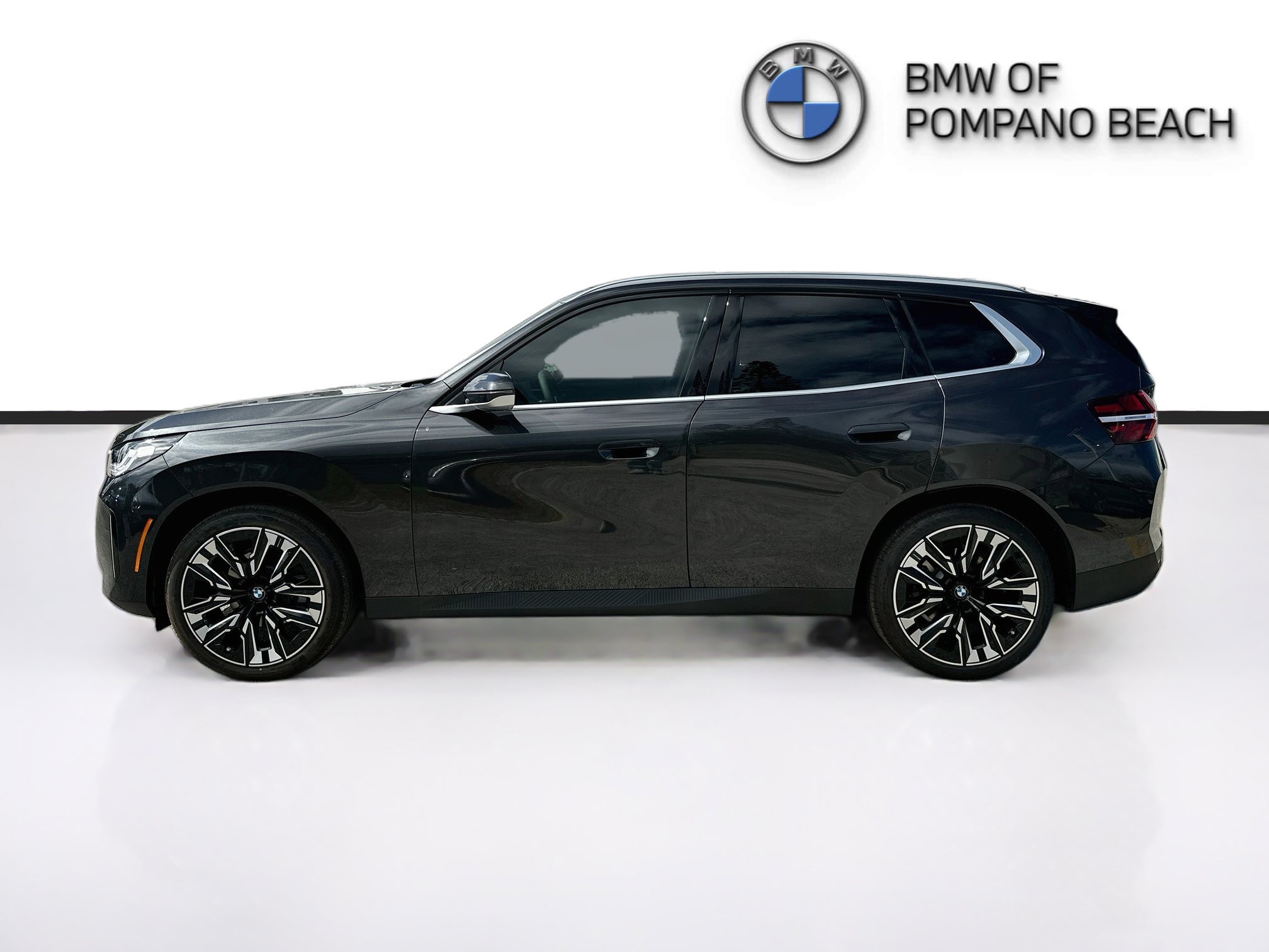 Used 2025 BMW X3 xDrive30i w/ M Sport Package AWD/4WD image 4