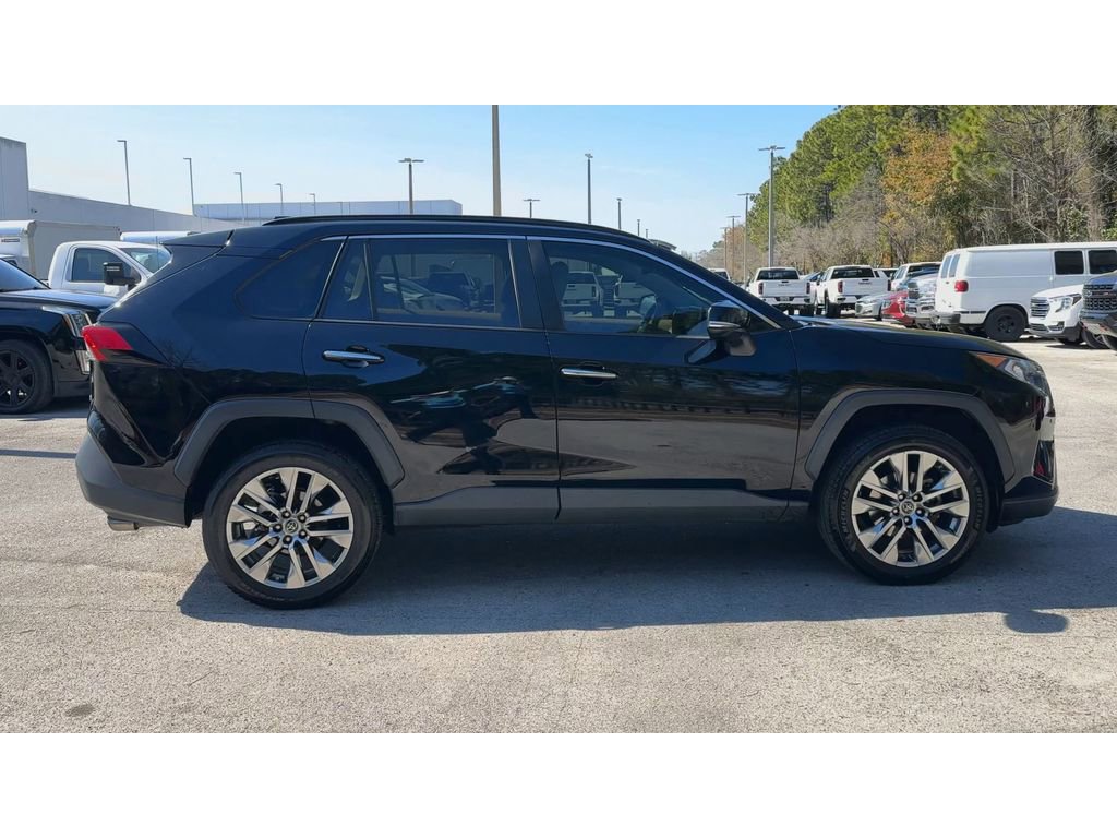 Used 2019 Toyota RAV4 Limited w/ Cold Weather Package image 9