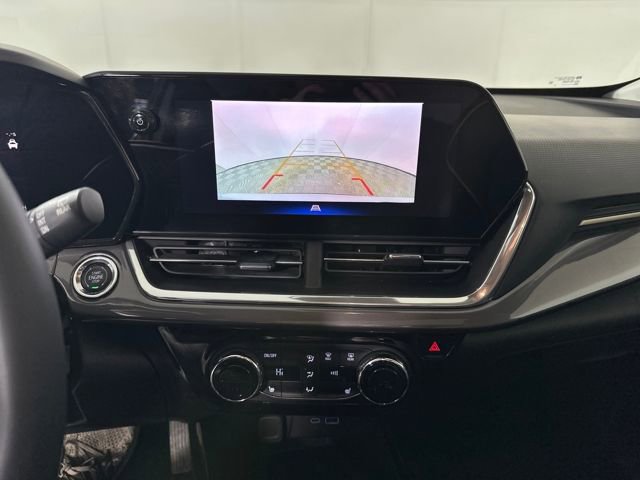 Used 2024 Chevrolet Trax ACTIV w/ Sunroof Package image 22