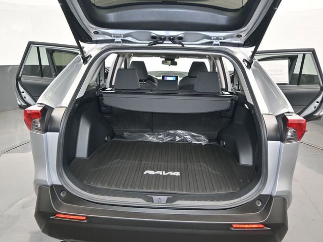 Used 2025 Toyota RAV4 XLE image 13