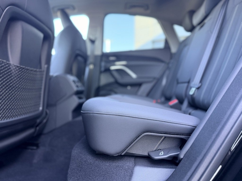 Used 2025 Audi Q5 Premium Plus w/ Premium Plus image 14