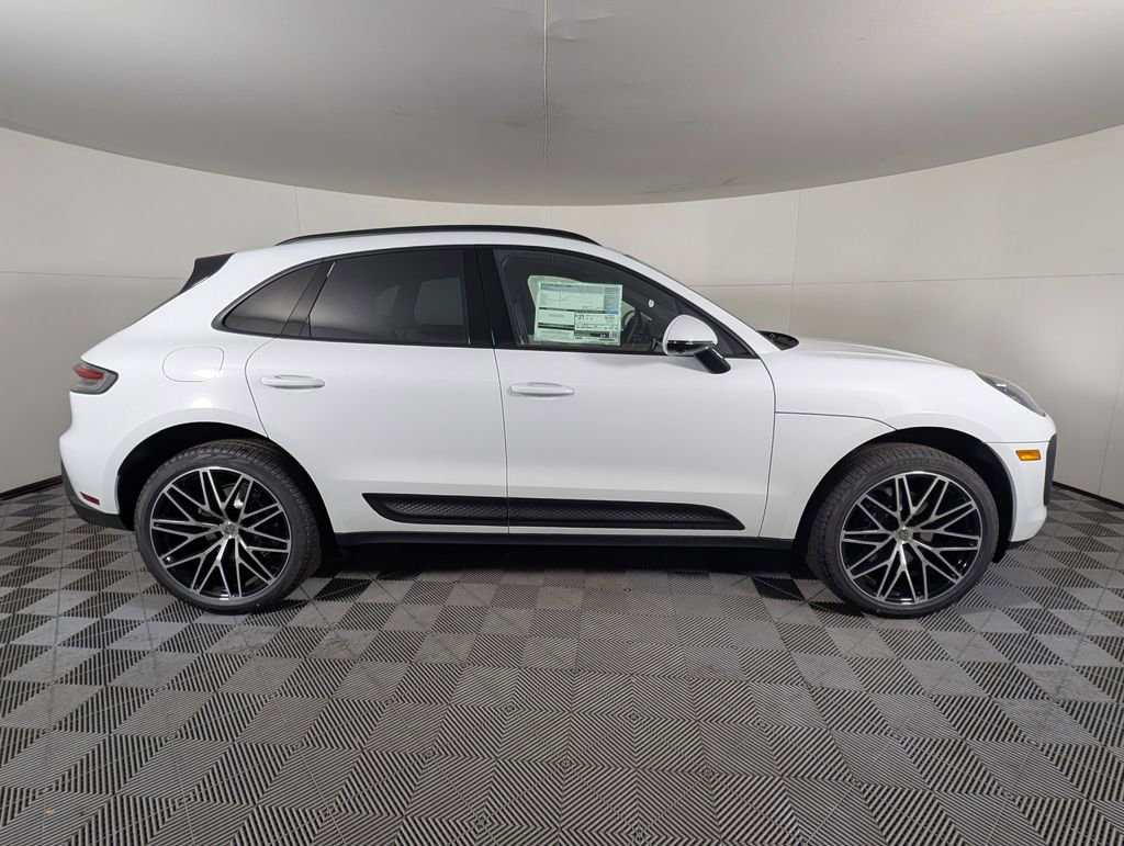 New 2026 Porsche Macan image 8