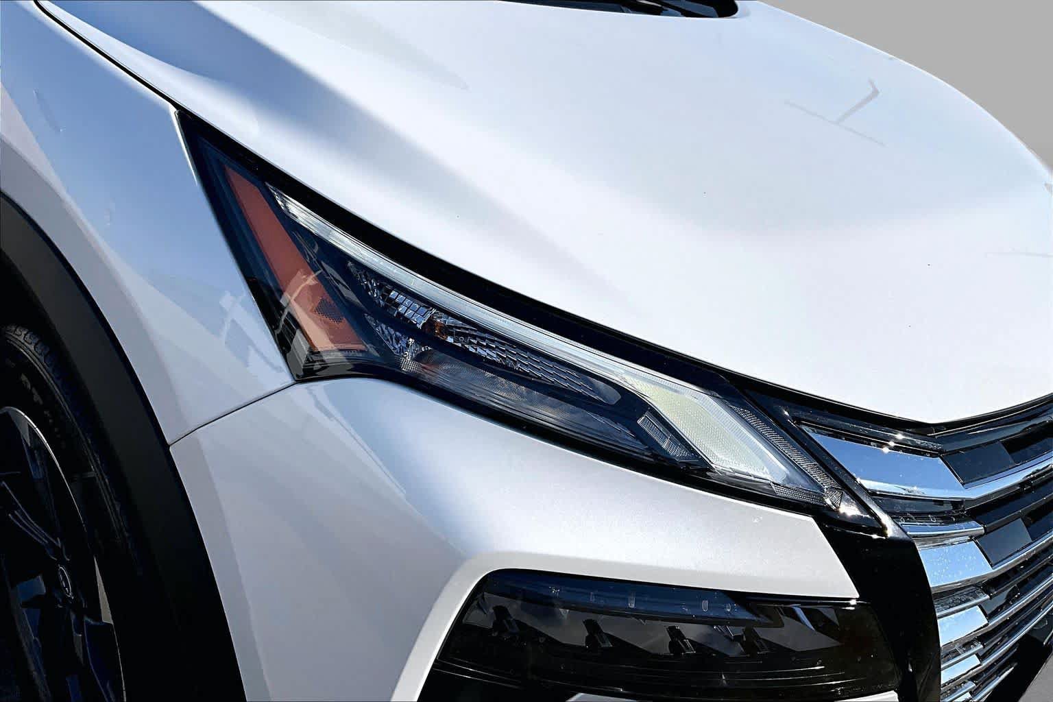 Certified 2026 Nissan Rogue SV FWD image 28