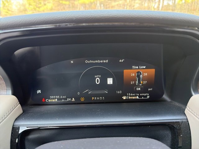 Used 2023 Lincoln Nautilus Reserve image 14